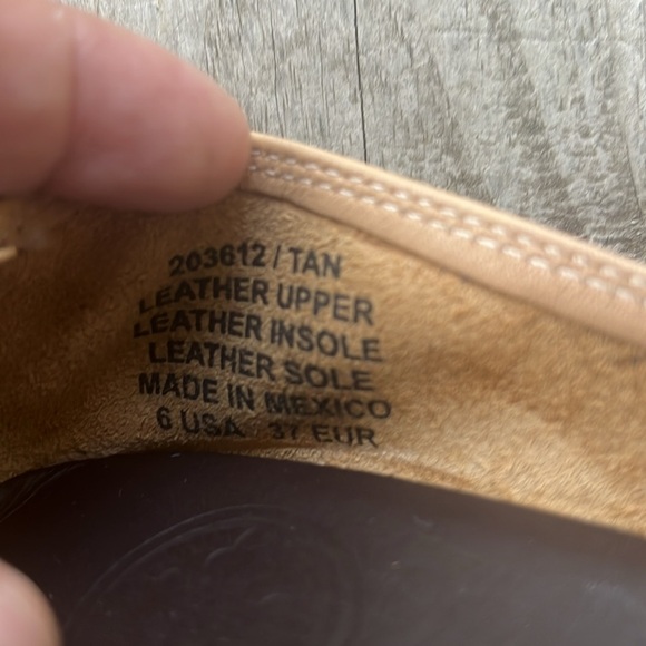 Charleston Shoe Co Women's Tan Leather Ballet Flats Size 6 Made in Mexico - Picture 5 of 9